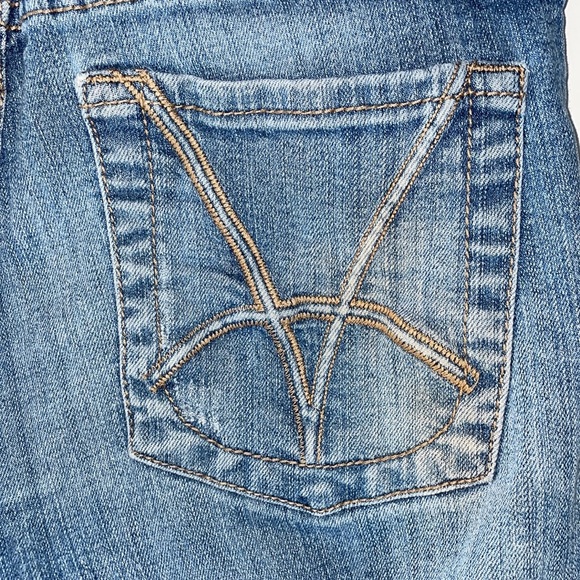 Kut From The Kloth Denim Stretch Shorts - Picture 4 of 5